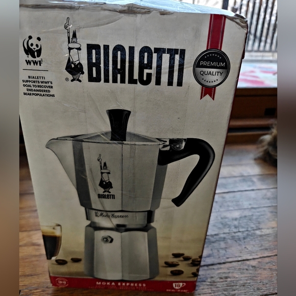 Bialetti Stovetop Espresso Maker 18 cup - Picture 8 of 9